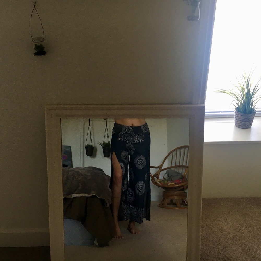 Flowy om pants